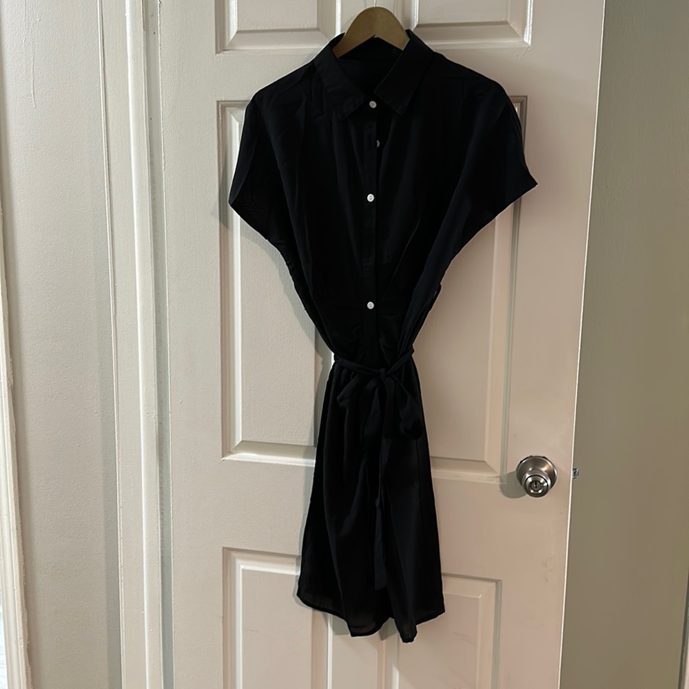 Black button down short sleeve dress